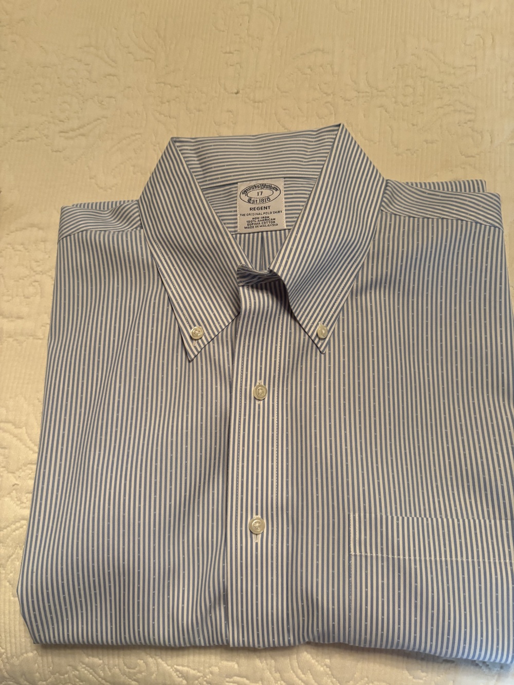Brooks Brothers Men short sleeve shirt, great condition, neck 17